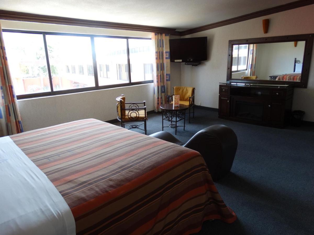 Hotel Lerma Lerma de Villada Bagian luar foto